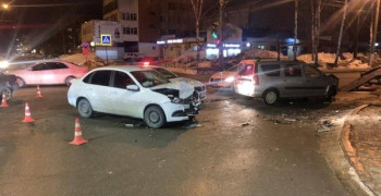 В вечернем ДТП в Йошкар-Оле пострадали три пассажира